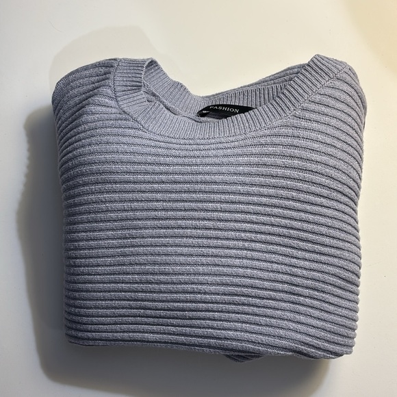 Fashion Sweater - Picture 9 of 9